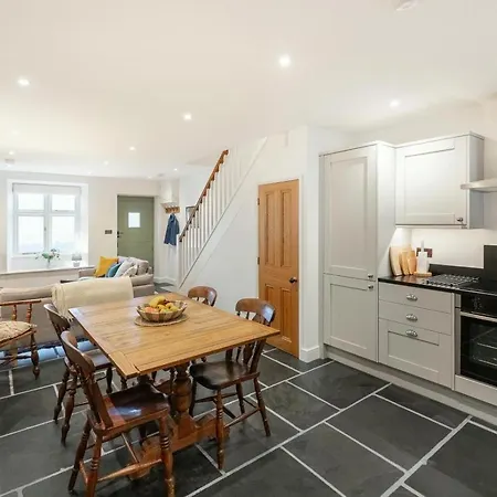 3 Bed In Oc-lr149 *